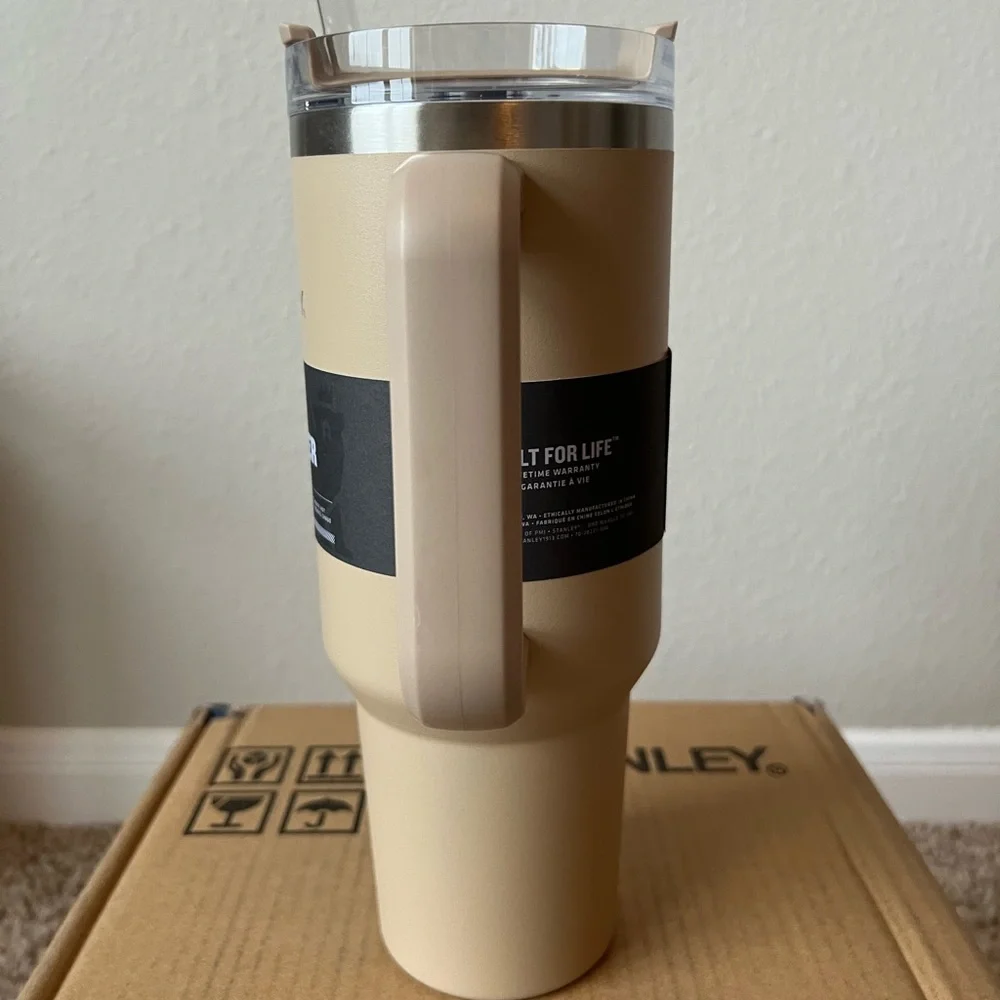 Stanley Adventure Quencher 40oz Travel Tumbler - Driftwood - Picture 3 of 6